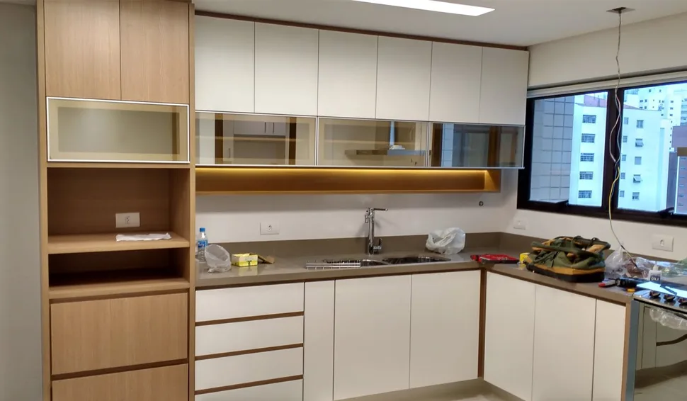 Cozinha completa planejada sob medida